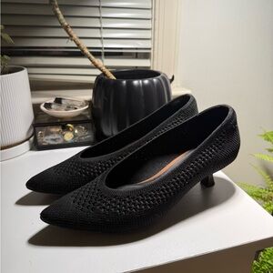 Vivaia kitten heel shoes. 37 size